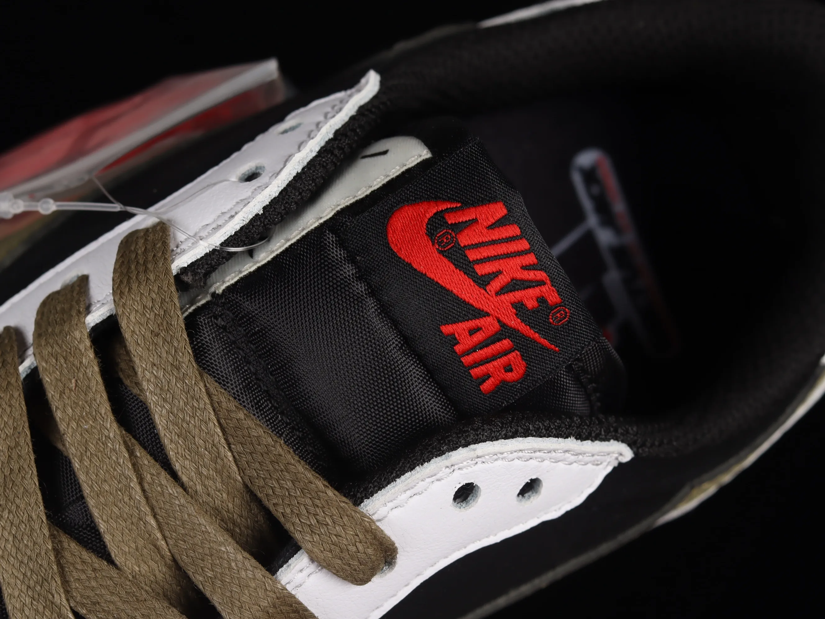 All Categories Air Jordan Jordan Series Basketball Shoes Air Jordan 1 Low Travis Scott x Air Jordan 1 Low OG AJ1 Joe 1 Reverse Overhead Joint Style Casual Sports Basketball Shoes DZ4317-106